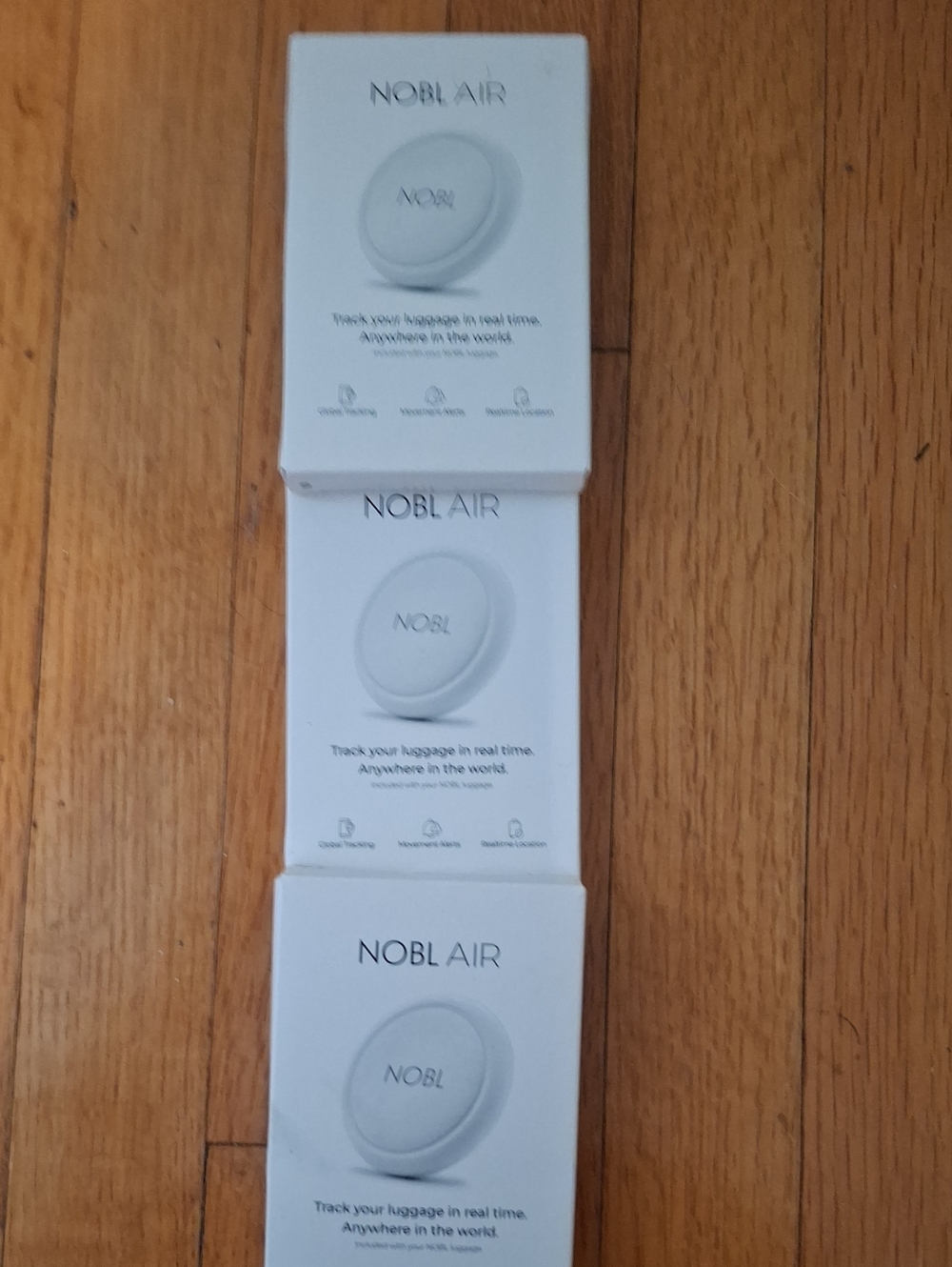 NOBL AIR White Travel Luggage Tracker - Real-Time GPS Tracking